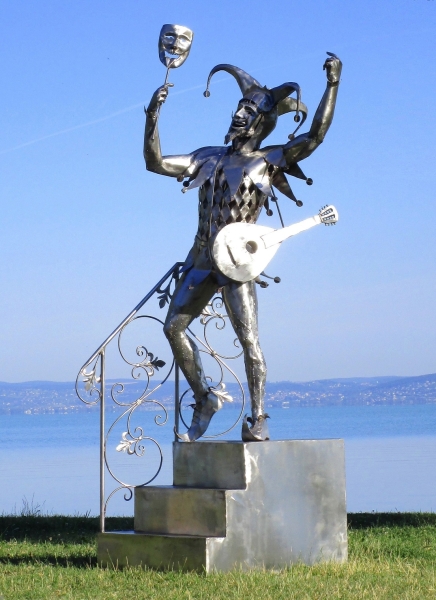 Pegasus horse sculpture